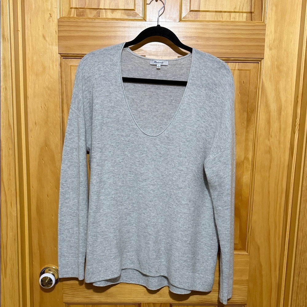 Madewell Light Heathered Gray Scoop Neck Pullover Sweater, Size Large.